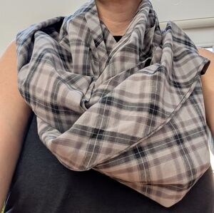 Betabrand Graphite Reflective Bike to Work Scarf